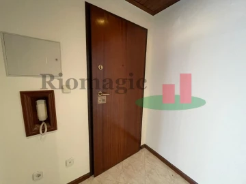 Apartamento T2 para Venda em Algueirão-Mem Martins
