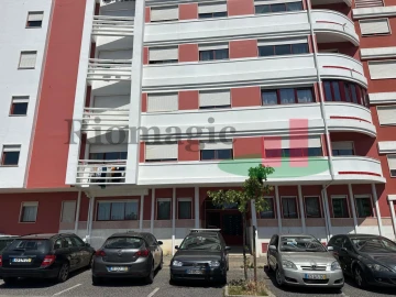 Apartamento T2 para Venda em Algueirão-Mem Martins