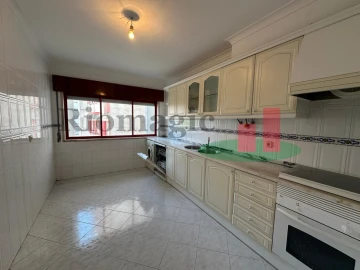 Apartamento T2 para Venda em Algueirão-Mem Martins
