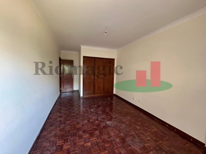 Apartamento T2 para Venda em Algueirão-Mem Martins Foto 19