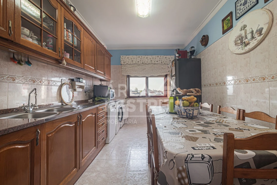 Apartamento T2 para Venda em Rio de Mouro Foto 4