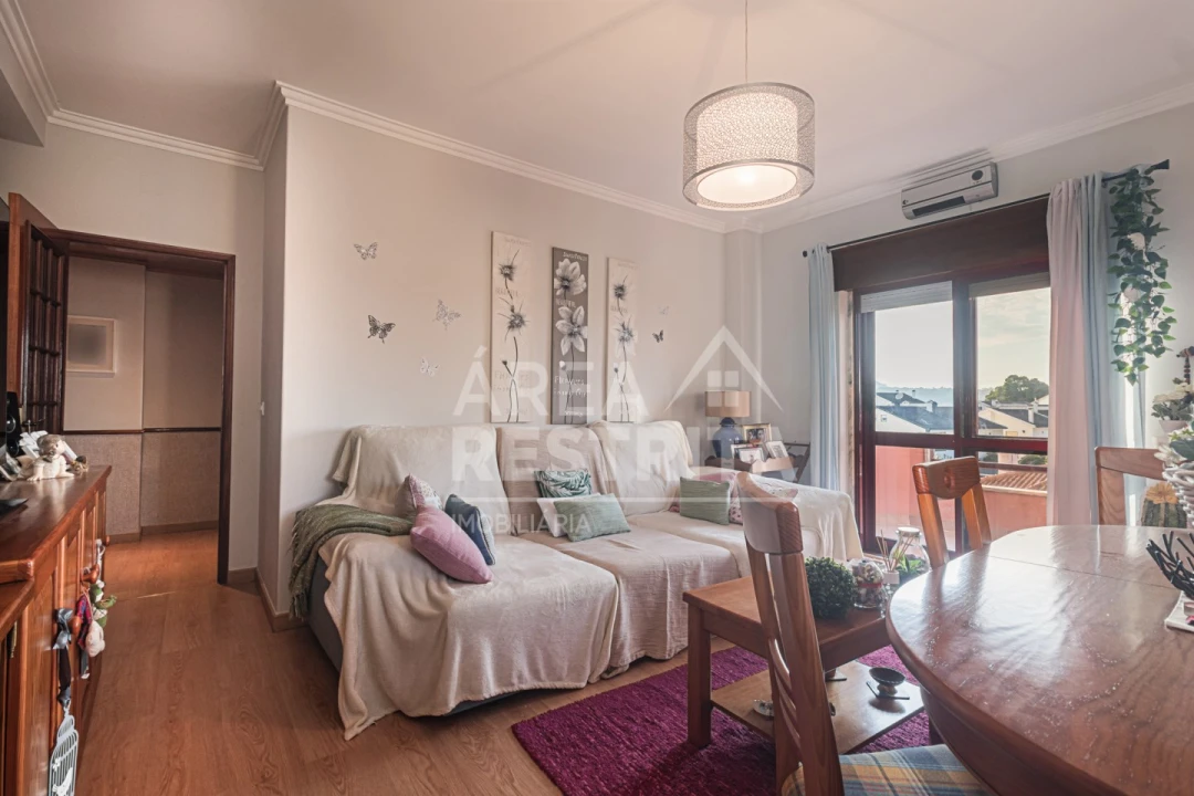 Apartamento T2 para Venda em Rio de Mouro Foto 6