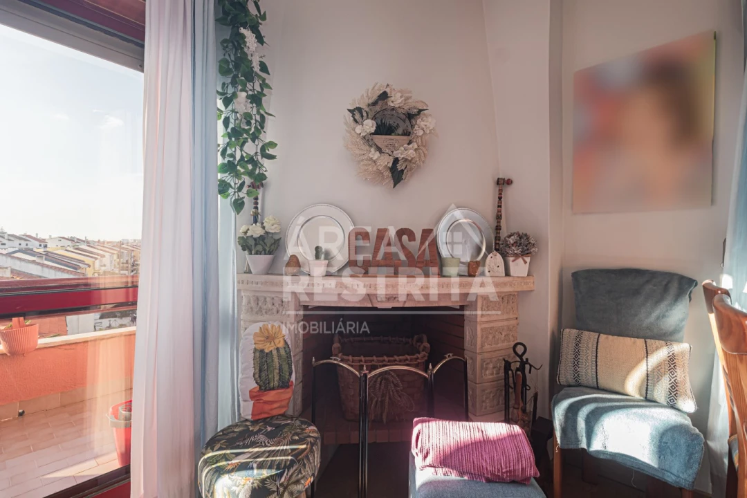 Apartamento T2 para Venda em Rio de Mouro Foto 8