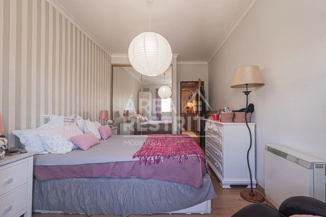 Apartamento T2 para Venda em Rio de Mouro Foto 13