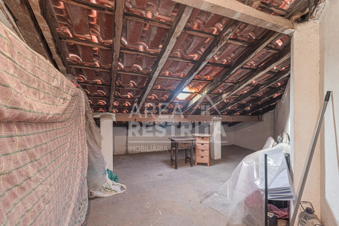 Apartamento T2 para Venda em Rio de Mouro Foto 28
