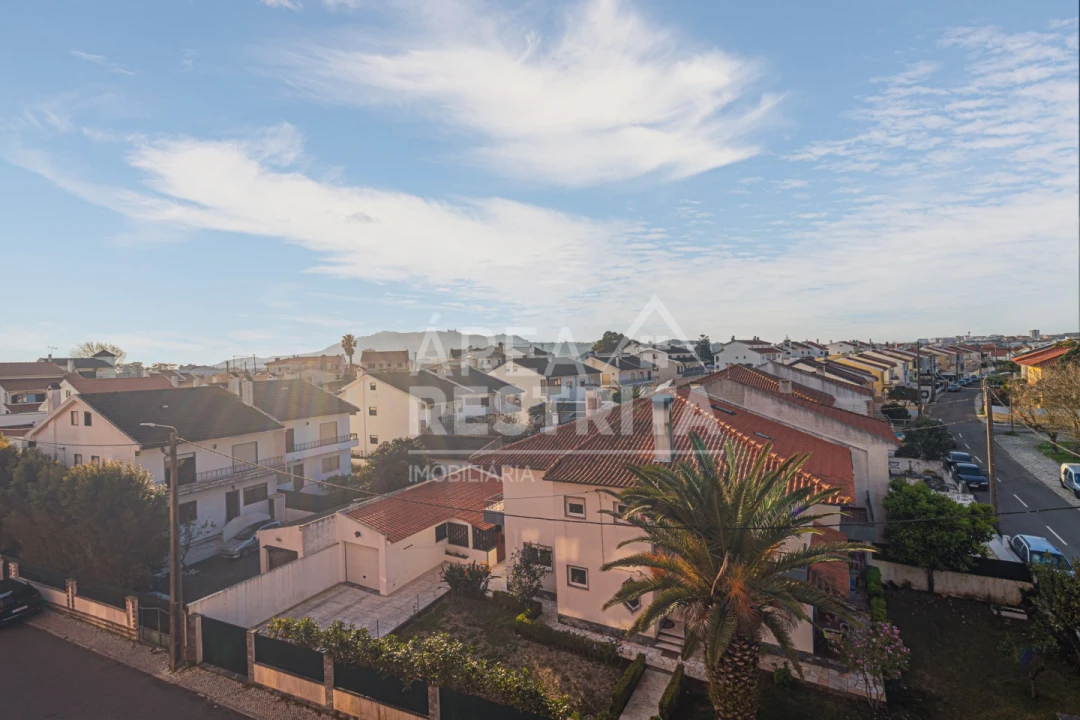Apartamento T2 para Venda em Rio de Mouro Foto 30