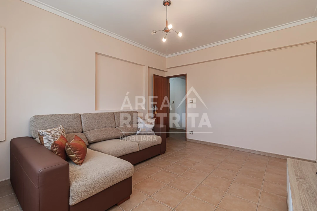 Apartamento T2 para Venda em Amora Foto 4
