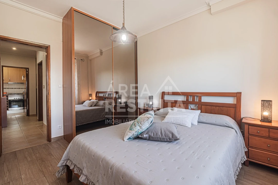Apartamento T2 para Venda em Amora Foto 8