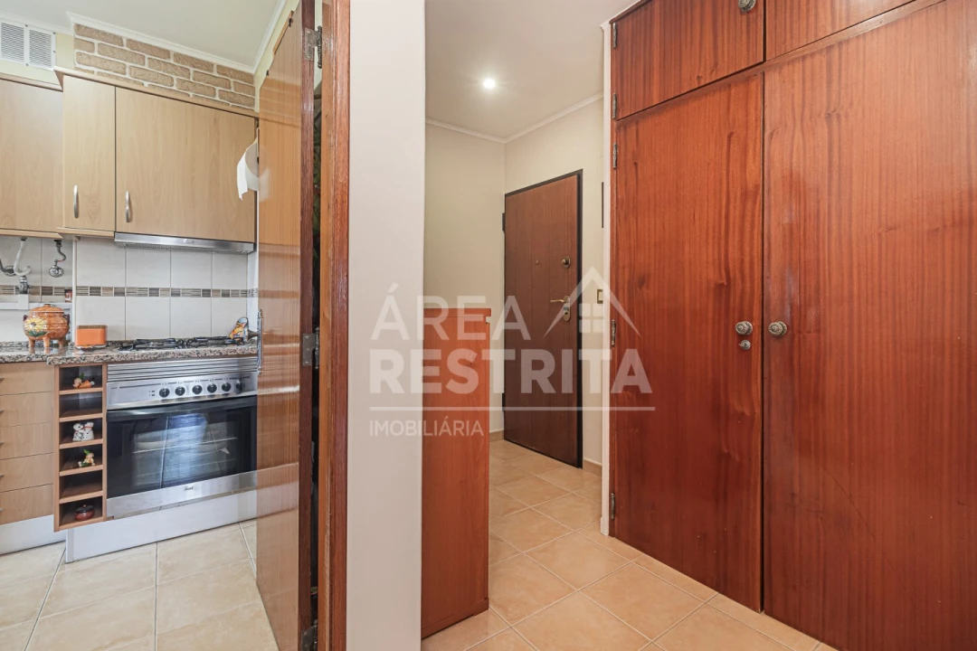 Apartamento T2 para Venda em Amora Foto 24