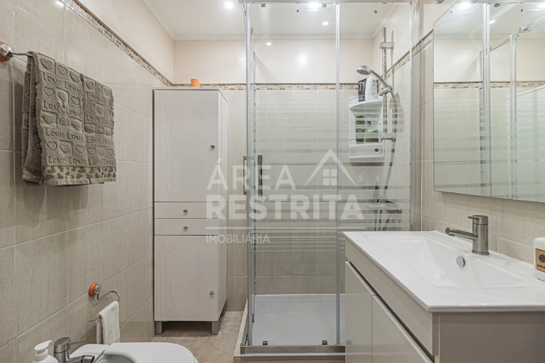 Apartamento T2 para Venda em Amora Foto 27