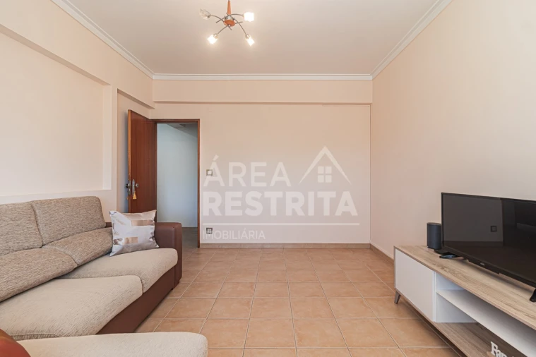 Apartamento T2 para Venda em Amora Foto 15