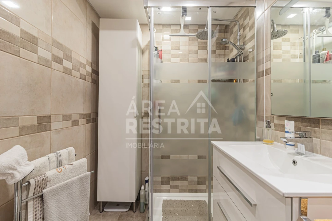 Apartamento T2 para Venda em Amora Foto 11