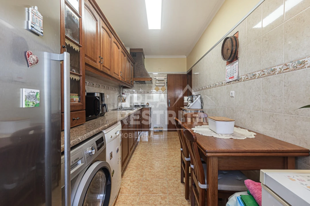 Apartamento T2 para Venda em Amora Foto 16