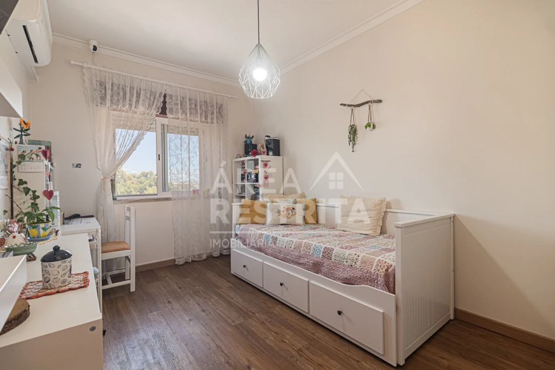 Apartamento T2 para Venda em Amora Foto 18
