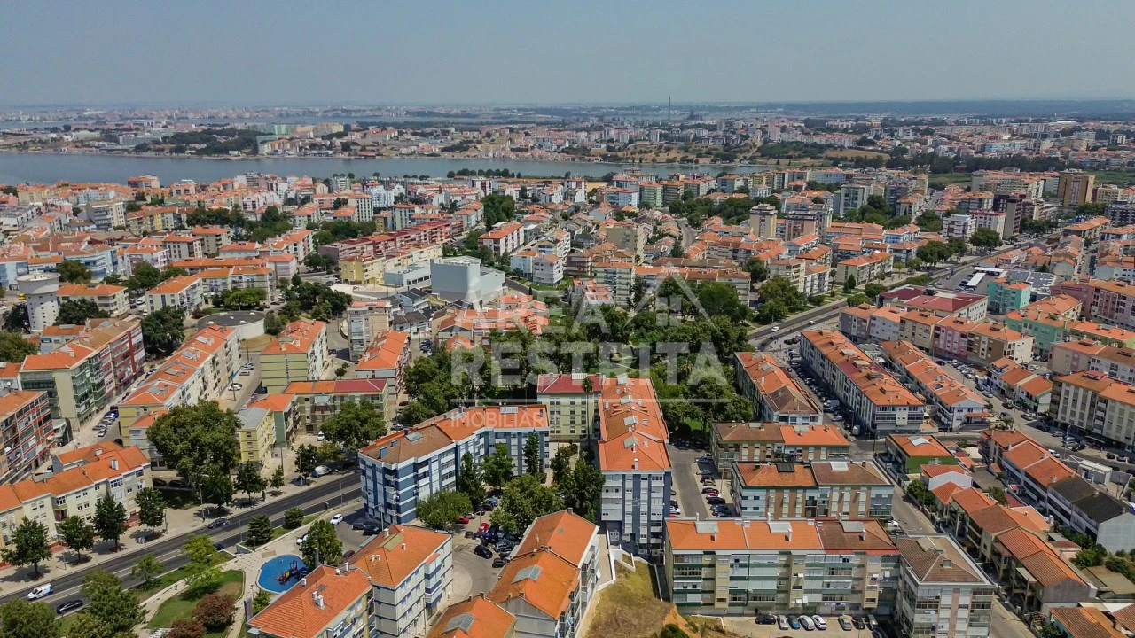 Apartamento T2 para Venda em Amora Foto 31