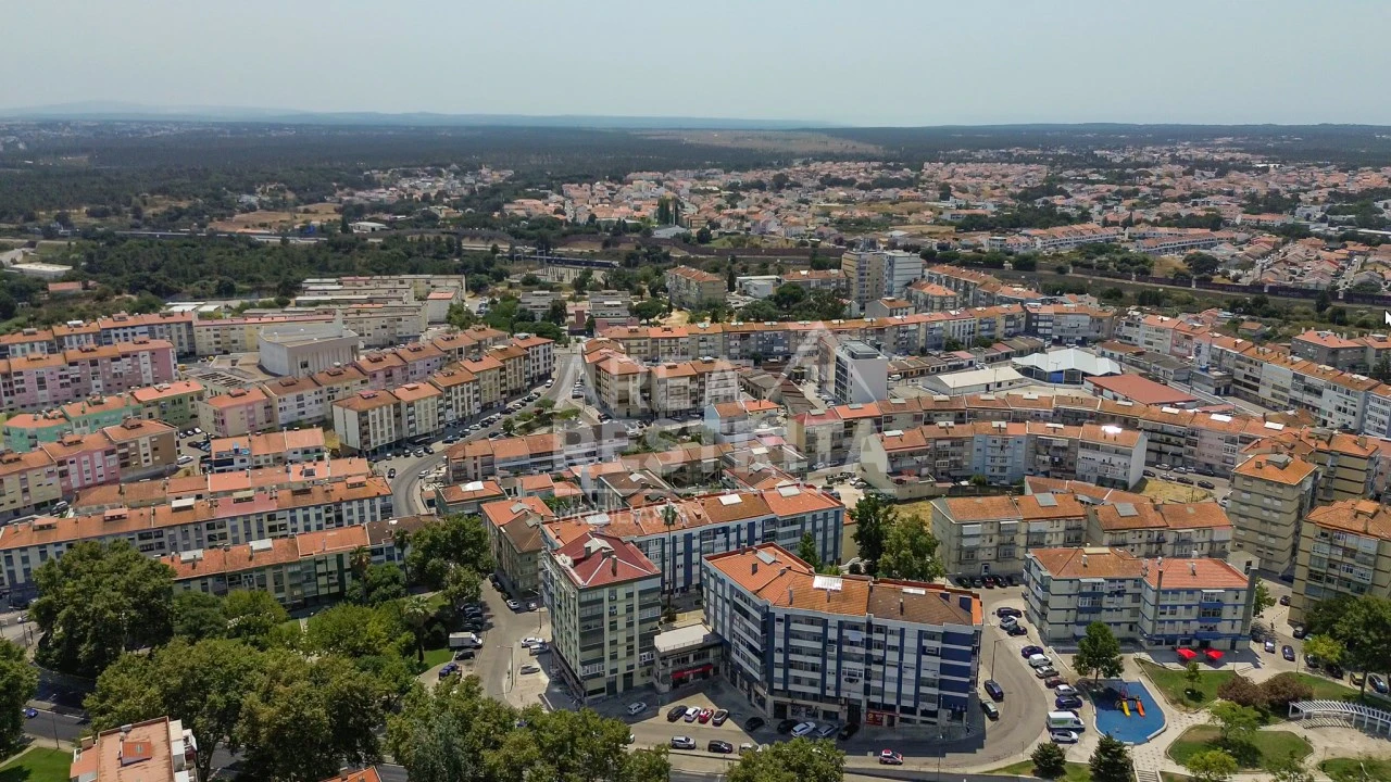 Apartamento T2 para Venda em Amora Foto 36