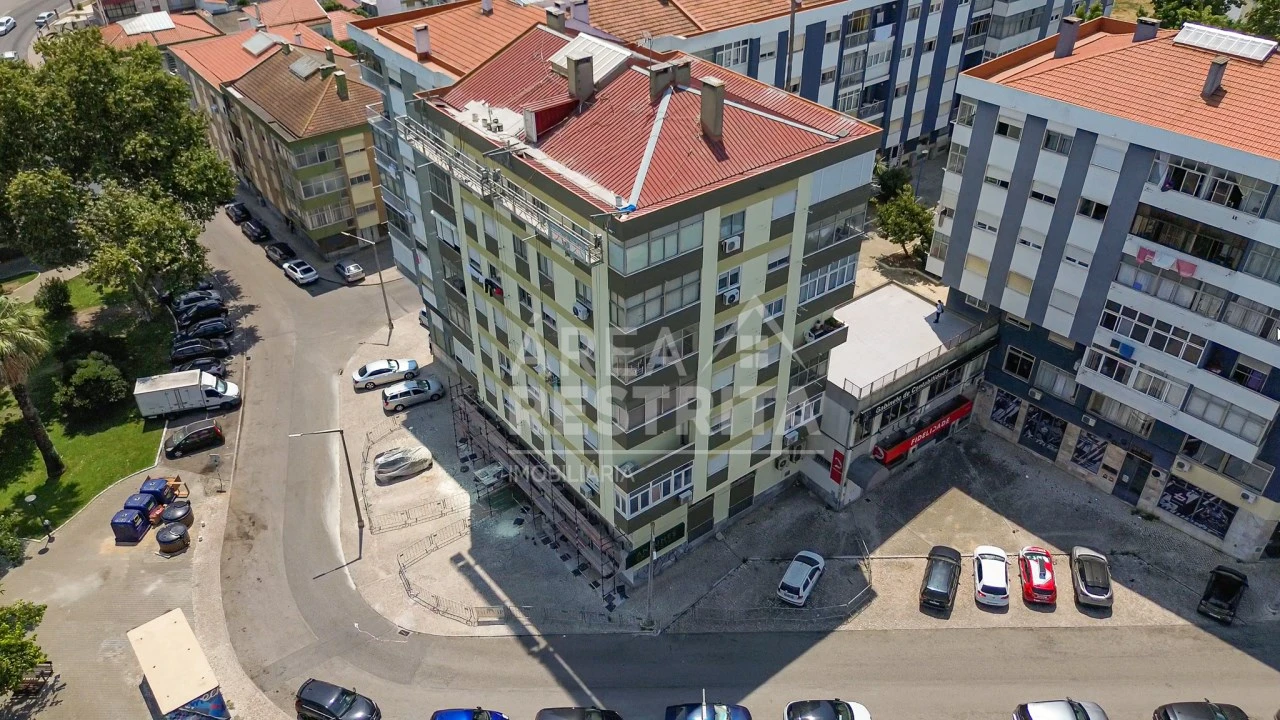 Apartamento T2 para Venda em Amora Foto 39