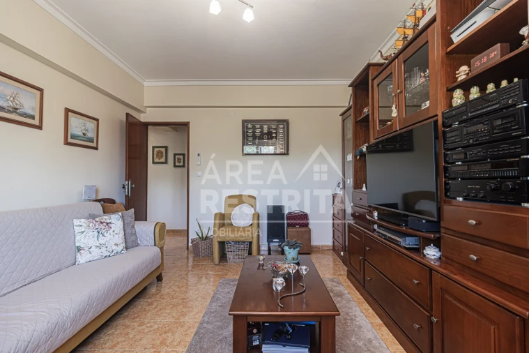 Apartamento T2 para Venda em Amora Foto 4
