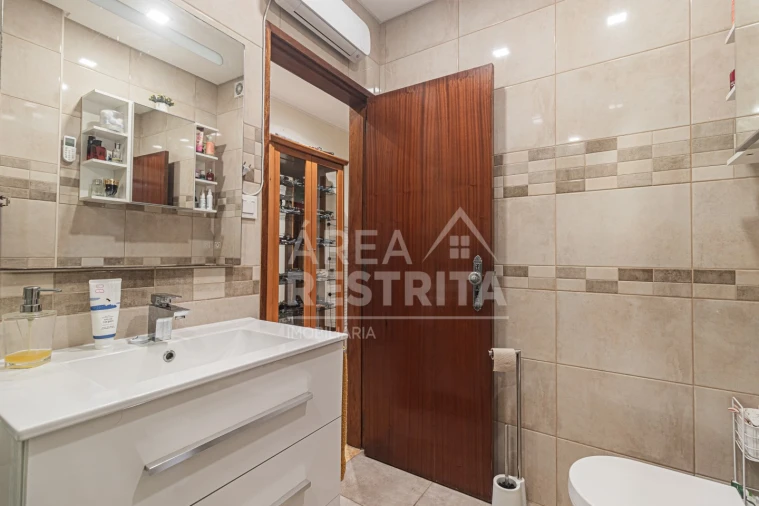 Apartamento T2 para Venda em Amora Foto 21