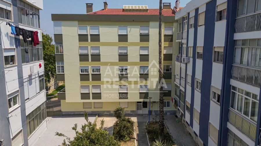 Apartamento T2 para Venda em Amora Foto 30