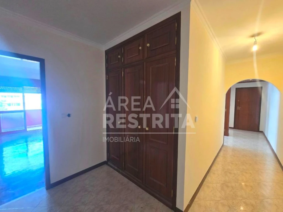 Apartamento T2 para Venda em Algueirão-Mem Martins Foto 10