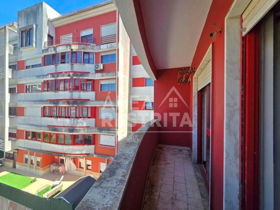 Apartamento T2 para Venda em Algueirão-Mem Martins Foto 21