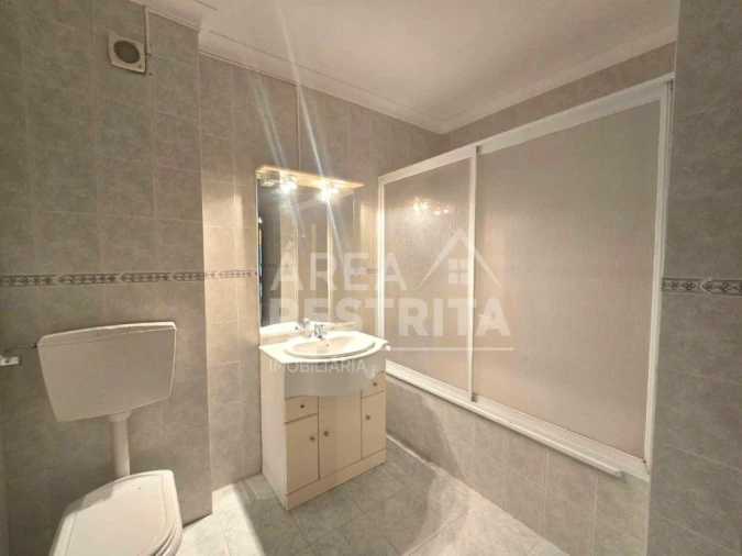 Apartamento T2 para Venda em Algueirão-Mem Martins Foto 12