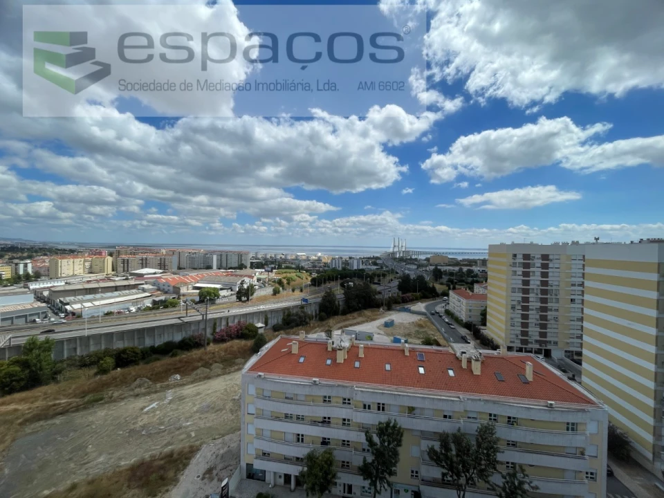 Apartamento T3 para Venda em Moscavide e Portela Foto 1