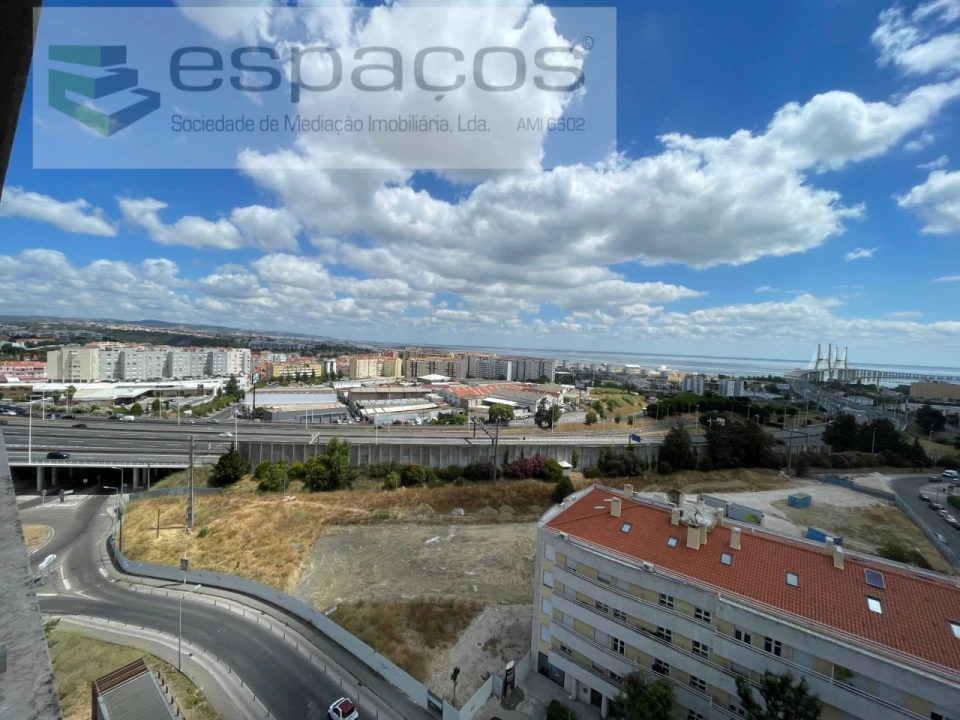 Apartamento T3 para Venda em Moscavide e Portela Foto 2