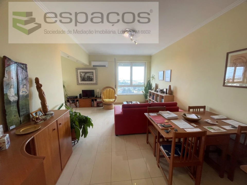 Apartamento T3 para Venda em Moscavide e Portela Foto 3