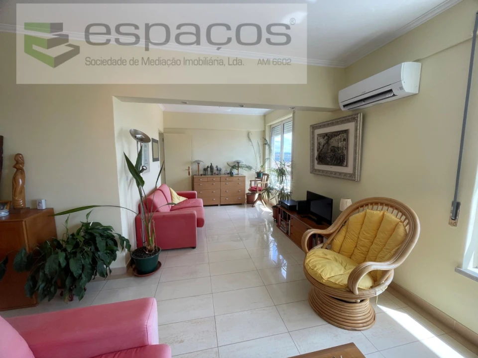 Apartamento T3 para Venda em Moscavide e Portela Foto 6