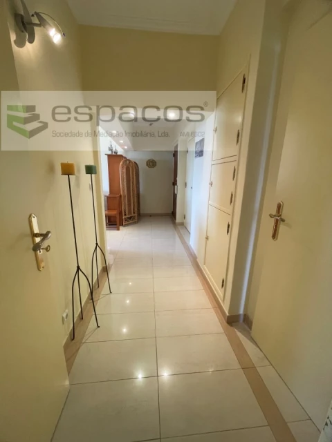 Apartamento T3 para Venda em Moscavide e Portela