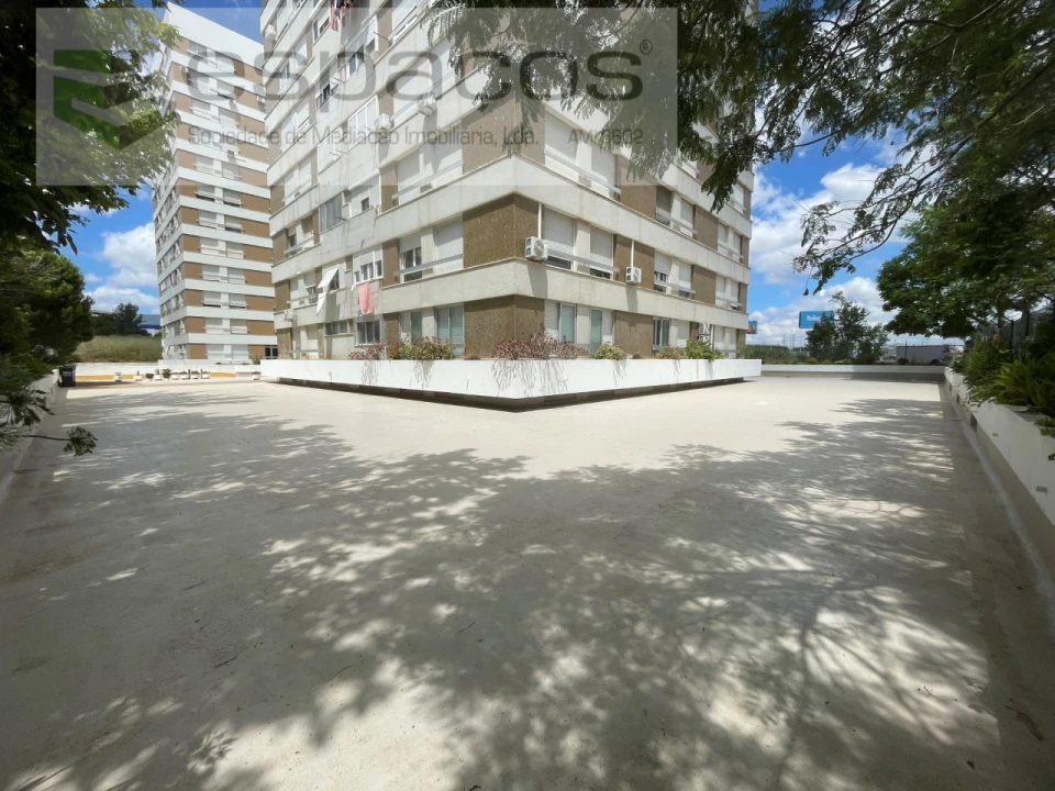 Apartamento T3 para Venda em Moscavide e Portela Foto 32