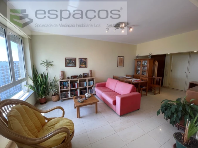 Apartamento T3 para Venda em Moscavide e Portela Foto 5