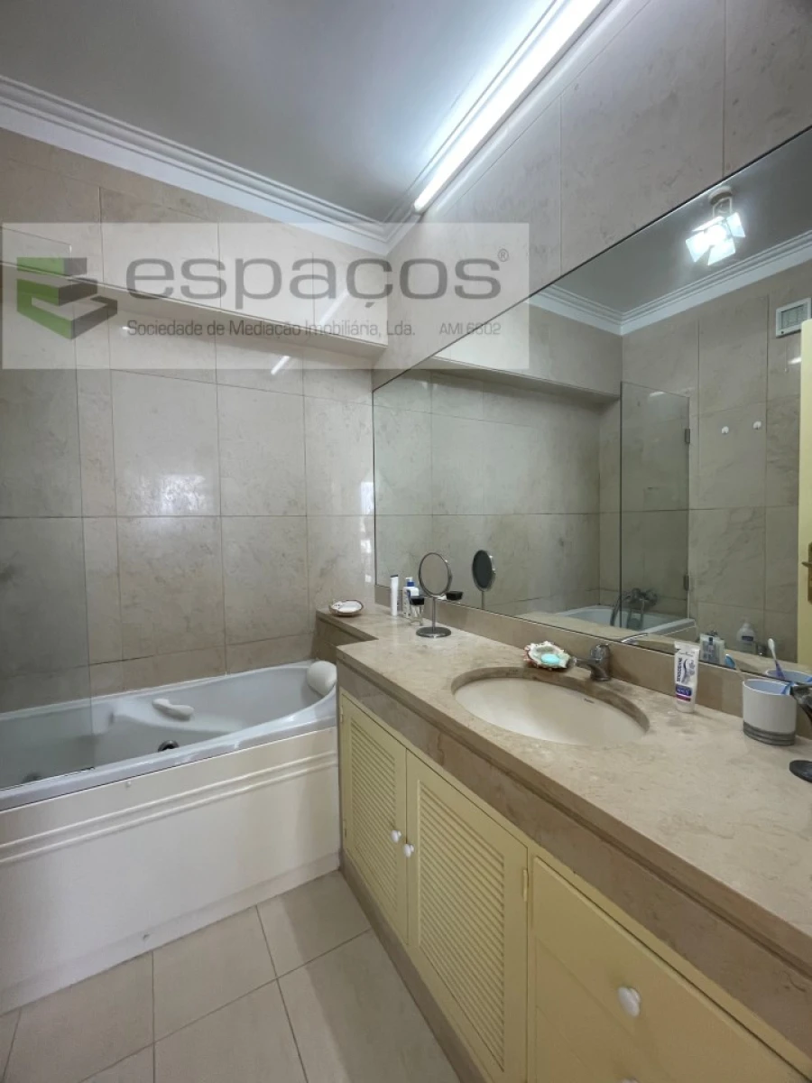 Apartamento T3 para Venda em Moscavide e Portela Foto 18