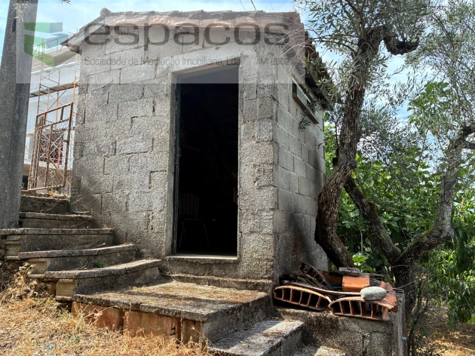Terreno para Venda em Silvares Foto 1