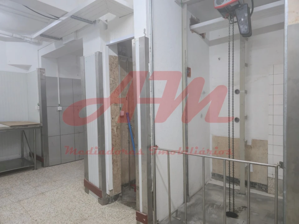 Armazém para Arrendamento em Mina de Água Foto 12
