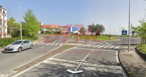 Armazém para Arrendamento em Mina de Água