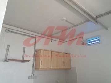 Armazém para Arrendamento em Mina de Água