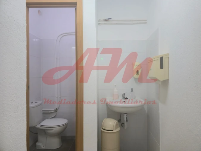 Armazém para Arrendamento em Mina de Água Foto 54
