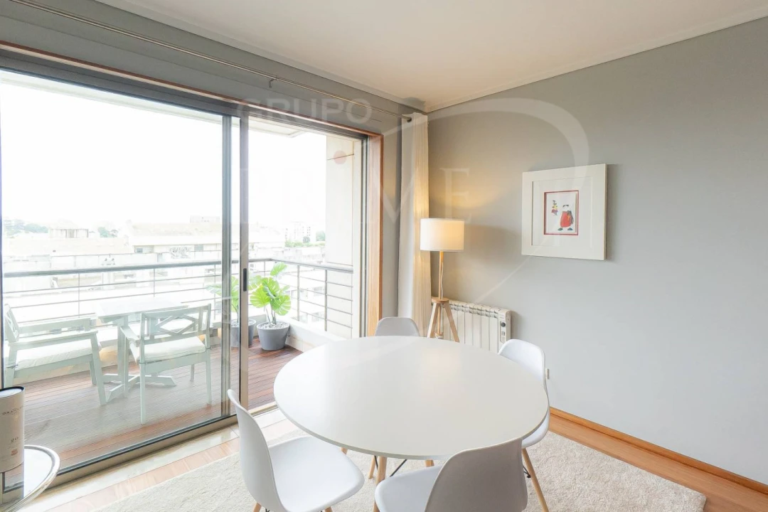 Apartamento T2 para Arrendamento em Aldoar, Foz do Douro e Nevogilde Foto 4