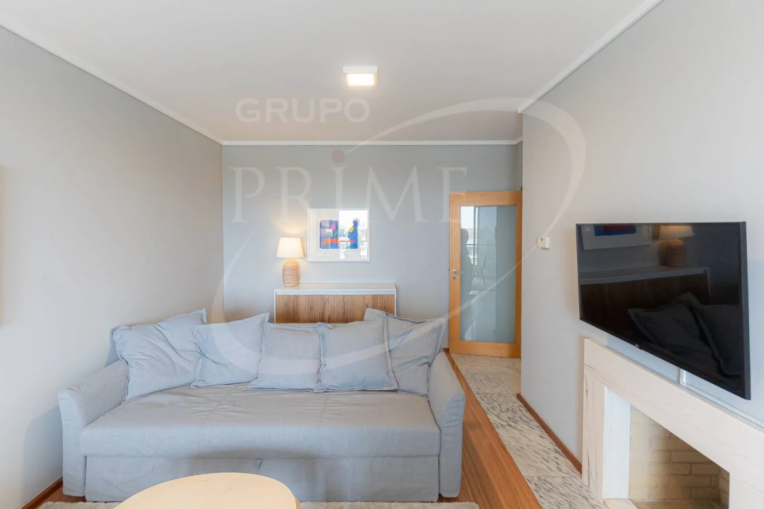 Apartamento T2 para Arrendamento em Aldoar, Foz do Douro e Nevogilde Foto 6