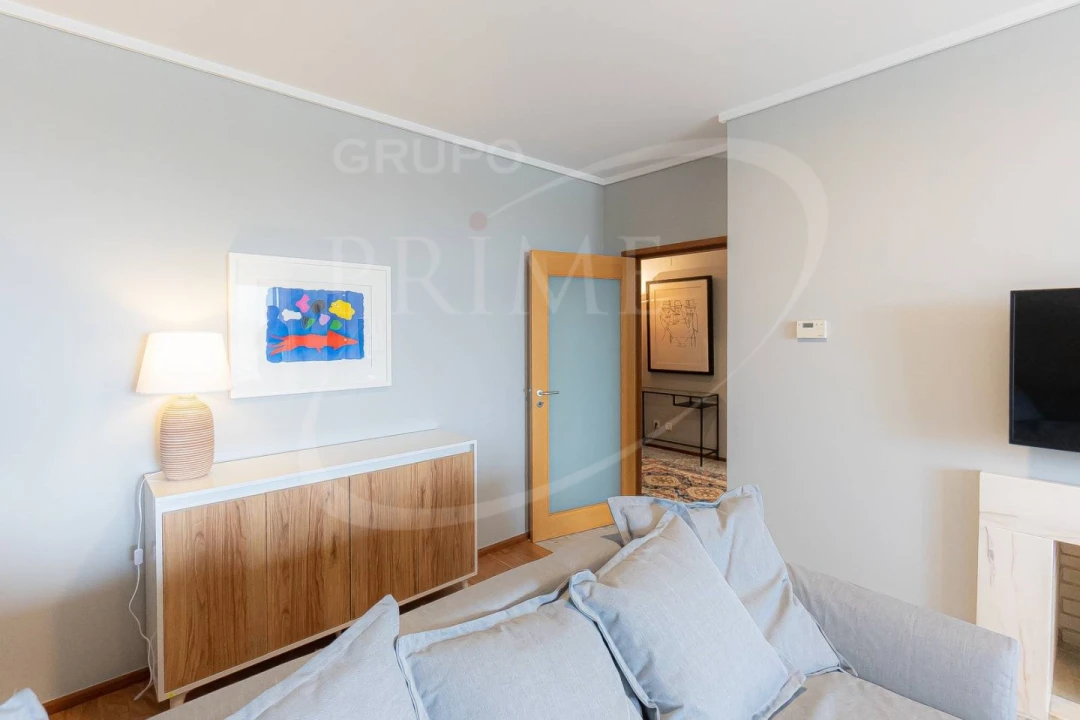 Apartamento T2 para Arrendamento em Aldoar, Foz do Douro e Nevogilde Foto 7