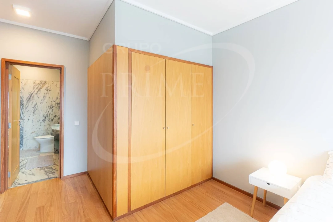Apartamento T2 para Arrendamento em Aldoar, Foz do Douro e Nevogilde Foto 23