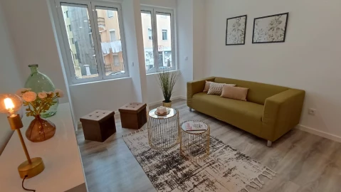 Apartamento T3 para Venda em Benfica
