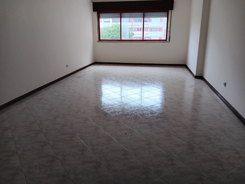 Apartamento T2 para Venda em Algueirão-Mem Martins Foto 7