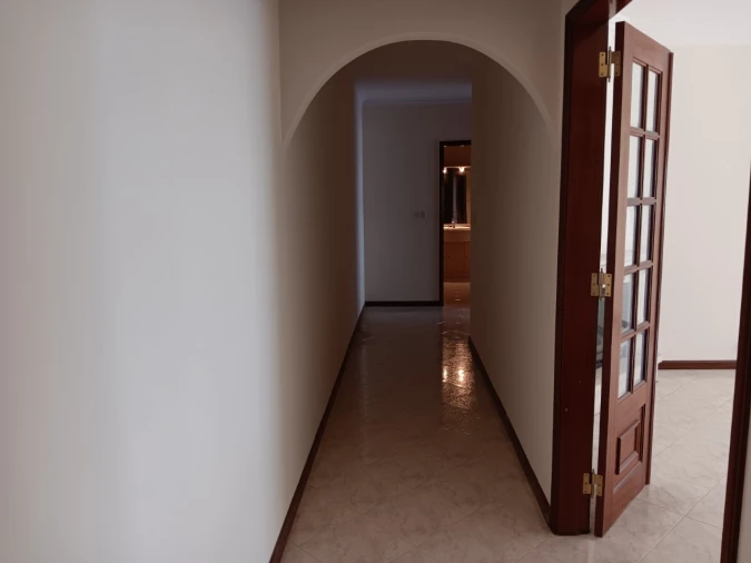 Apartamento T2 para Venda em Algueirão-Mem Martins Foto 6