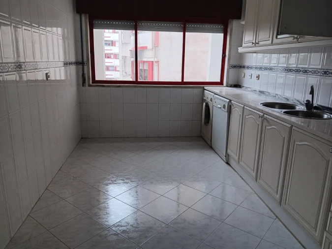 Apartamento T2 para Venda em Algueirão-Mem Martins Foto 9