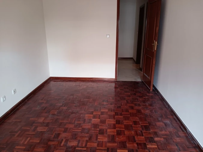 Apartamento T2 para Venda em Algueirão-Mem Martins Foto 10