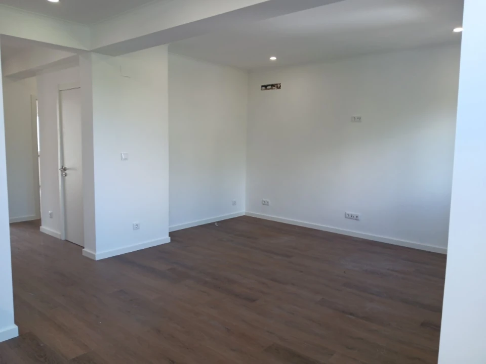 Apartamento T2 para Venda em Venteira Foto 2
